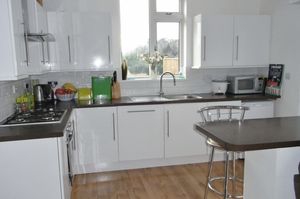 KITCHEN4- click for photo gallery